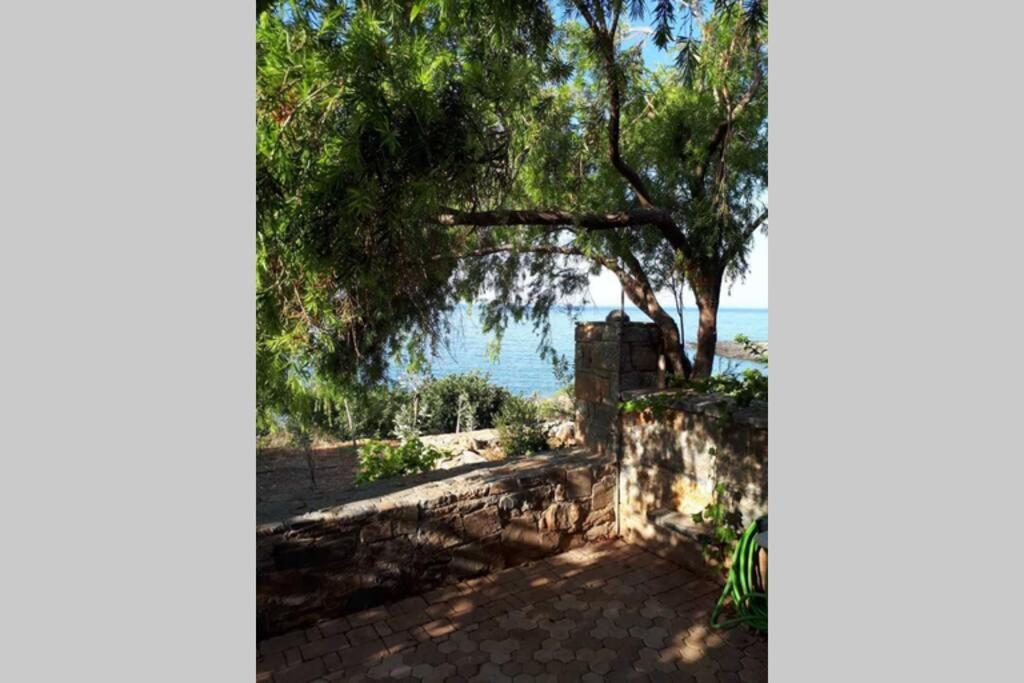 Traditional Stone House By The Sea... Kapetaniana Экстерьер фото