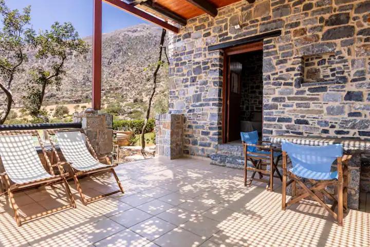 Traditional Stone House By The Sea... Kapetaniana Экстерьер фото