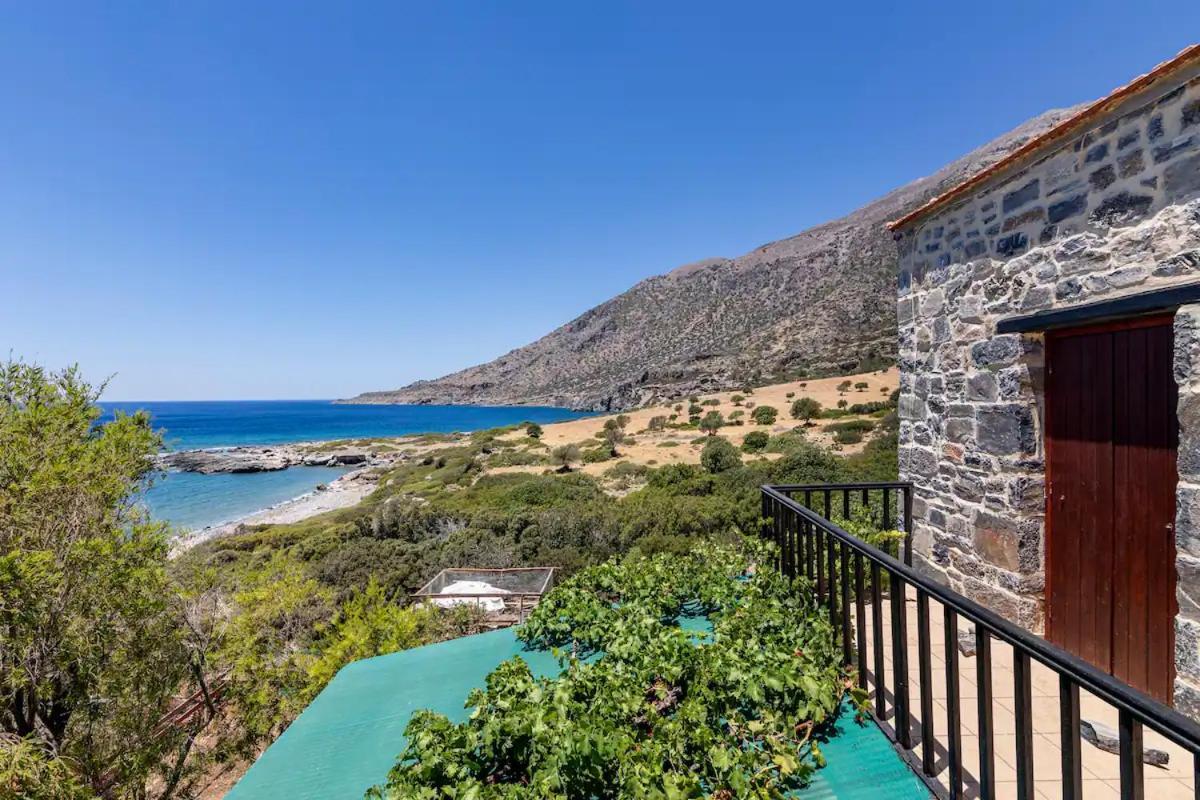 Traditional Stone House By The Sea... Kapetaniana Экстерьер фото