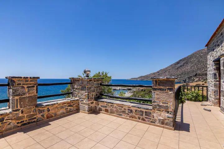 Traditional Stone House By The Sea... Kapetaniana Экстерьер фото